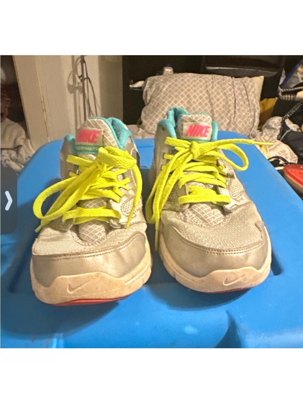 Nike Kids' Neutral Gray Sneakers with Neon Yellow Laces 6.5Y